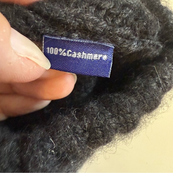 The Snow Lodge 100% Cashmere Dark Gray Beanie Snow Hat Cap - Picture 3 of 5